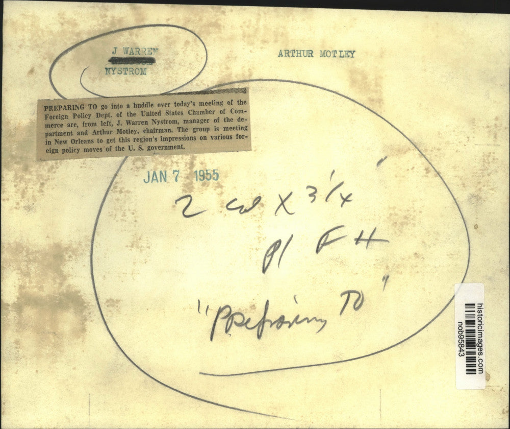 1955 Press Photo J. Warren Nystrom & Arthur Motley prepare for a meeting