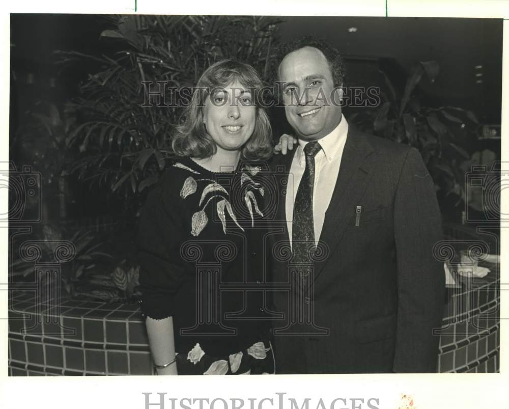 1989 Press Photo Young Audiences - Rickie Nutik with husband Doctor Gordon Nutik- Historic Images