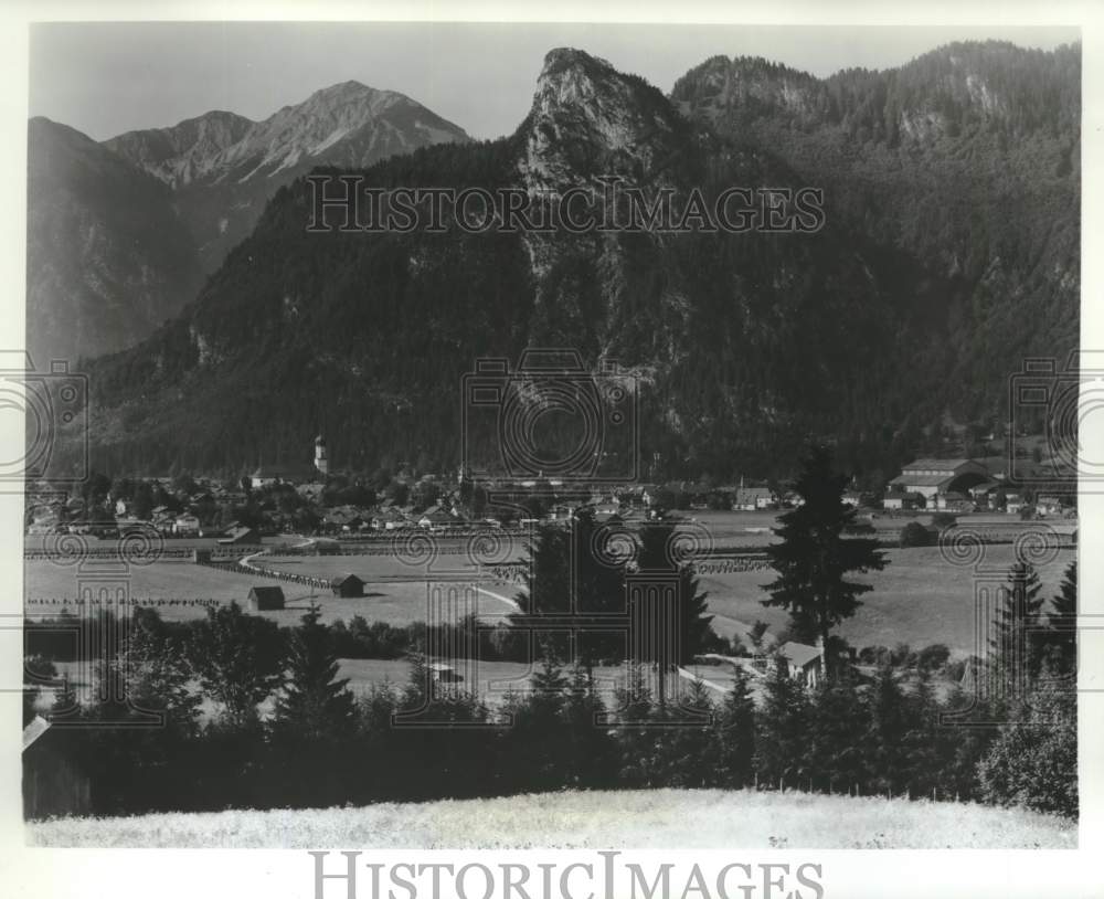 Press Photo The Bavarian Alps setting of the Oberammergau Passion Play- Historic Images