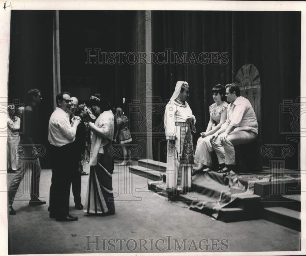 1967 Press Photo New Orleans Opera cast and crew - Historic Images