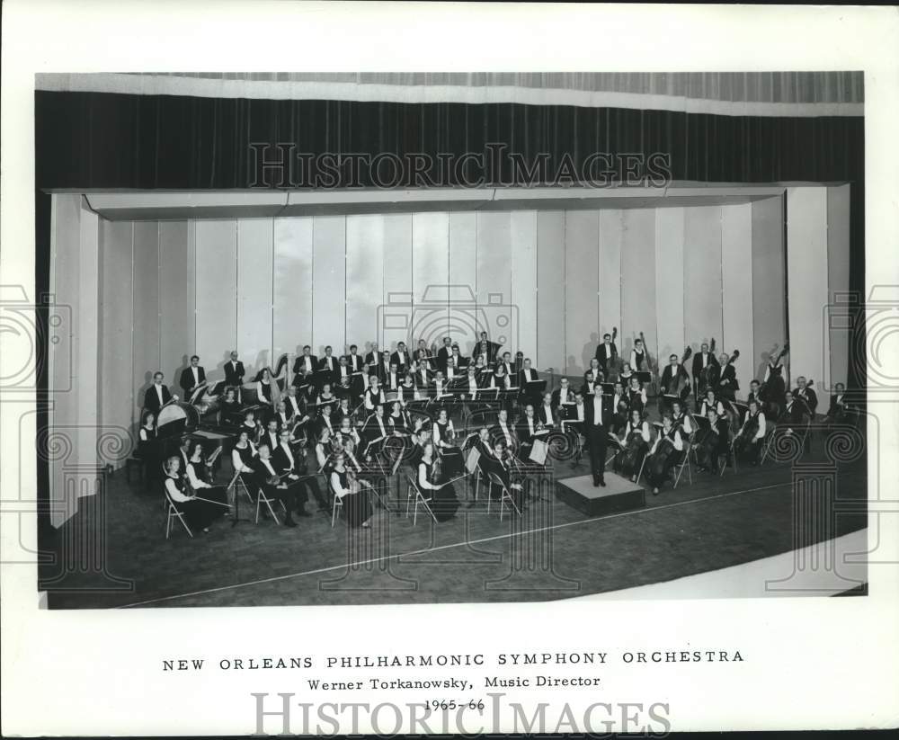 1966 Press Photo New Orleans Philharmonic Symphony Orchestra during performance- Historic Images