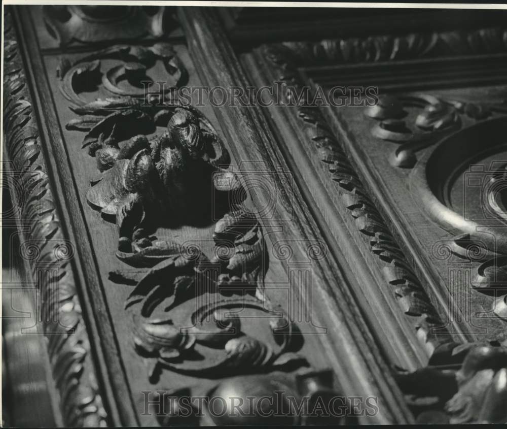 1975 Press Photo View of carved ornament at Opera Guild House&#39;s dining room- Historic Images