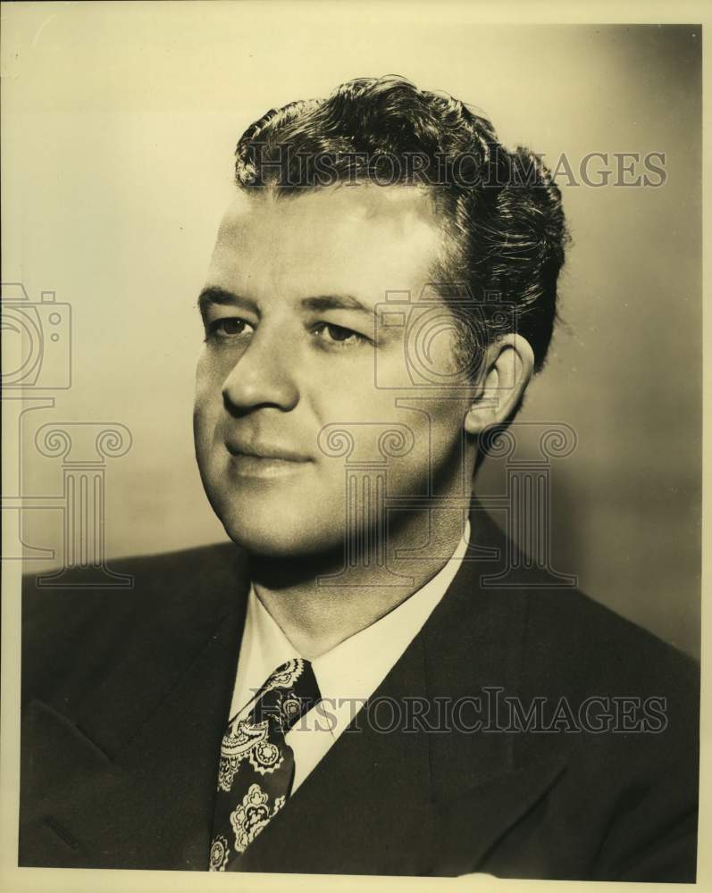 1945 Press Photo Wendell Niles debuts as a comedian in Blue Network- Historic Images