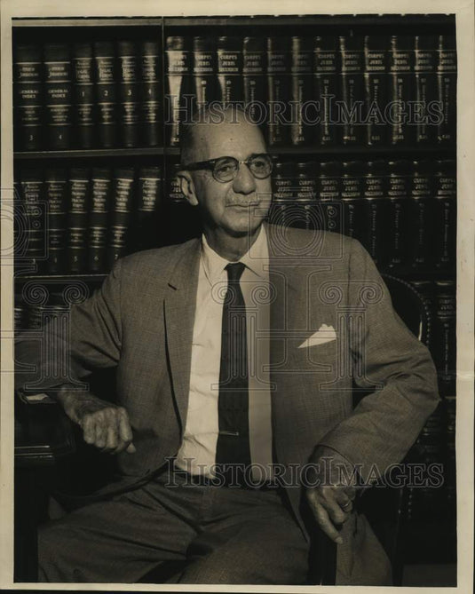 1962 Press Photo Herman Niehues, retiring clerk of Federal District Court- Historic Images