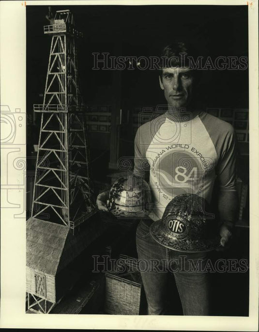 1984 Press Photo Don Nelson At Petroleum Pavilion, Louisiana World's Fair- Historic Images