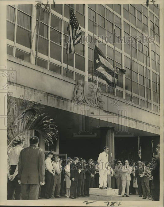 1961 Press Photo Cuban Professor Speaks To Revolution Sympathizers, New Orleans- Historic Images