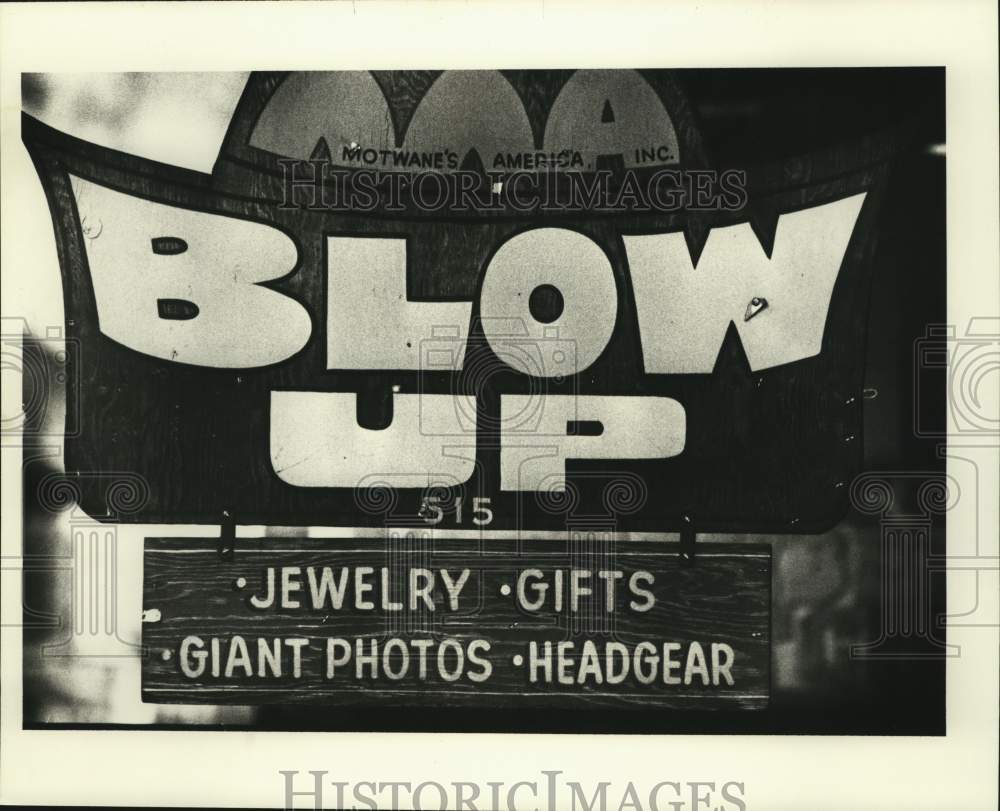 Press Photo Sign of Montwane&#39;s Blow Up Shop at 515 Bourbon Street- Historic Images