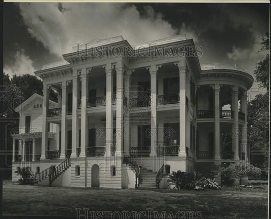 1987 Press Photo Exterior view of Nottoway Plantation - nob97448
