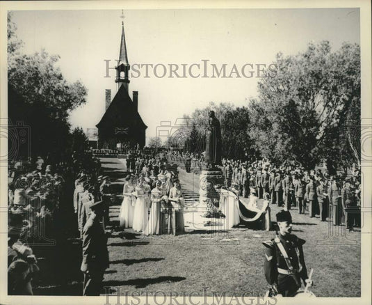 Press Photo Apple Blossom Festival parade at Nova Scoatia's Grand Pre Park- Historic Images