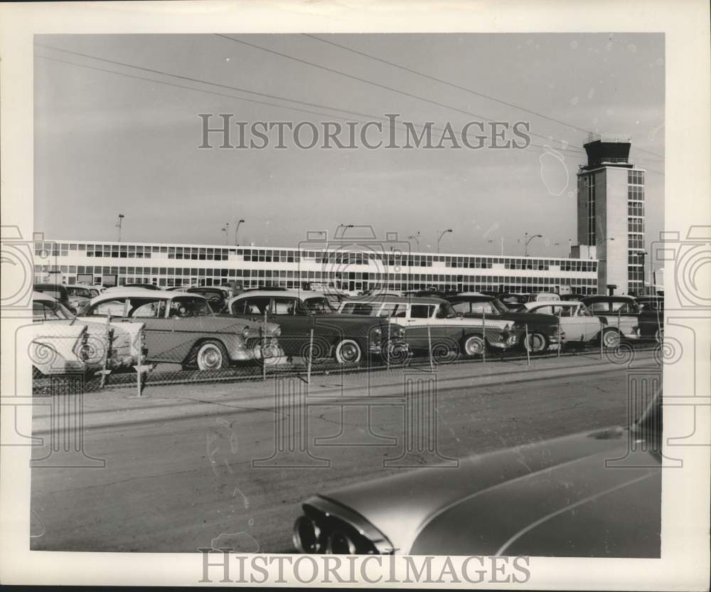 1958 Press Photo Cars parked outside New Orleans Airport - nob97524