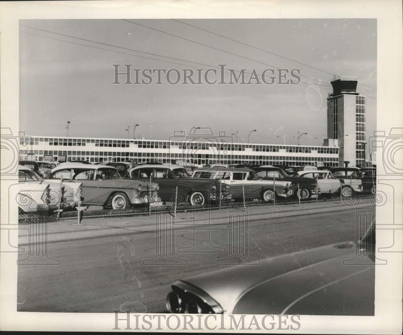 Load image into Gallery viewer, 1958 Press Photo Cars parked outside New Orleans Airport - nob97524
