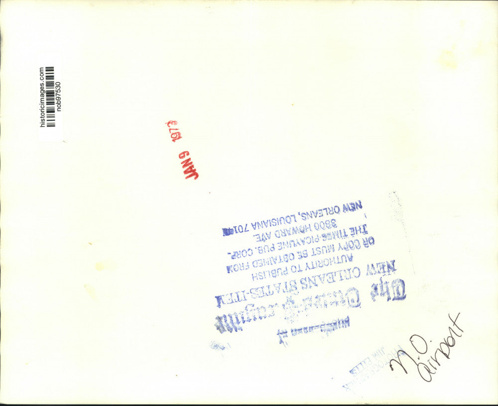 1973 Press Photo Workers at New Orleans Airport - nob97530