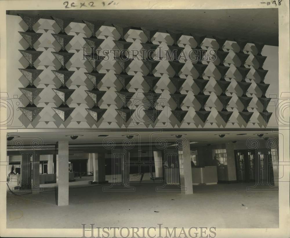 1959 Press Photo Moisant International Airport, abstract panel adorns lobby