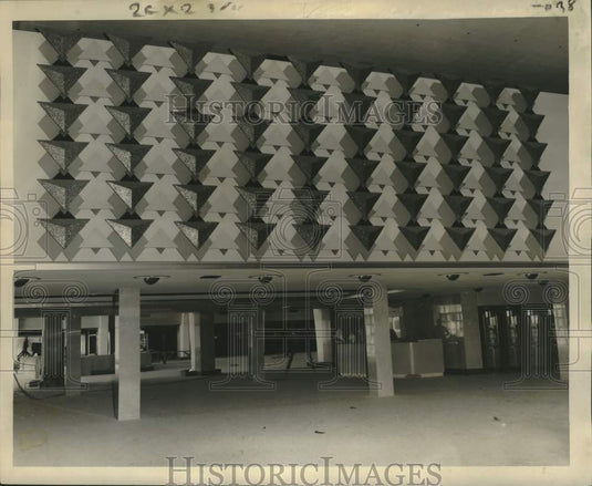 1959 Press Photo Moisant International Airport, abstract panel adorns lobby