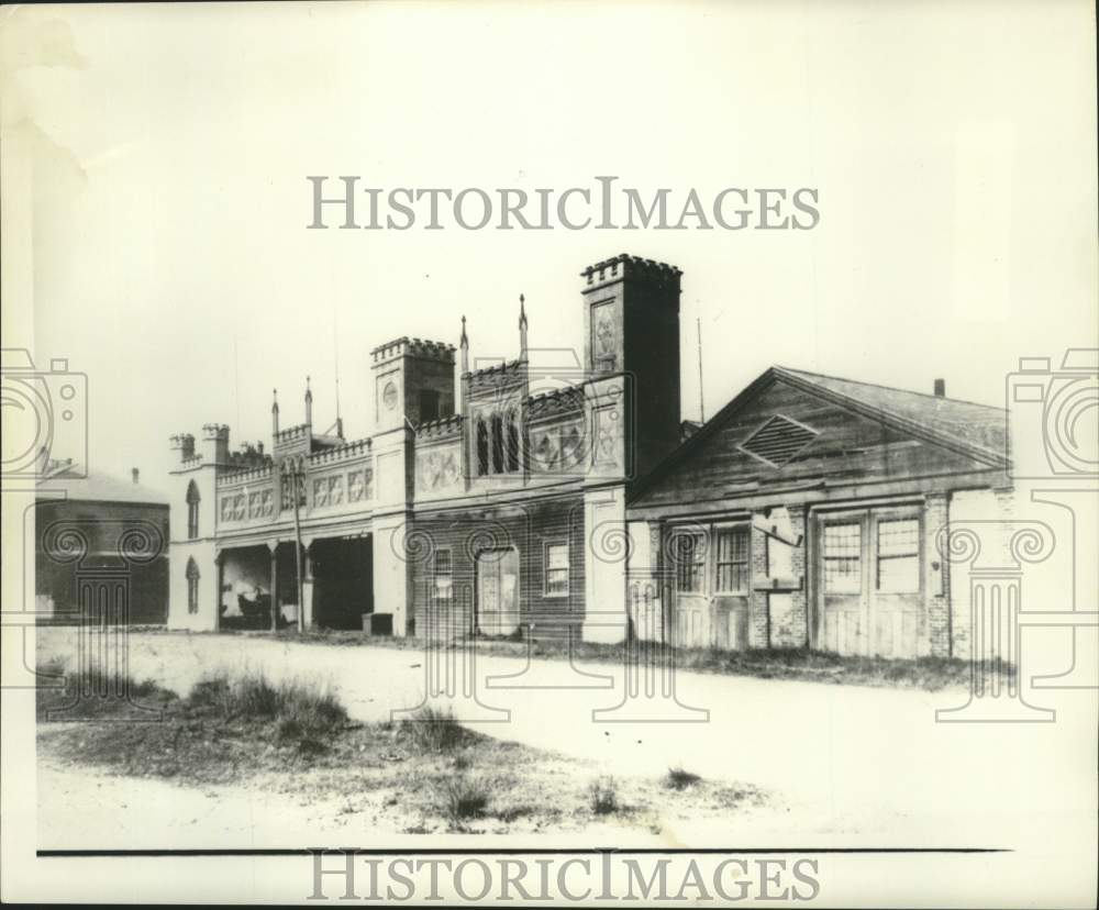 1880 Press Photo Ornately Built Carrollton Railroad Station On Oak Street