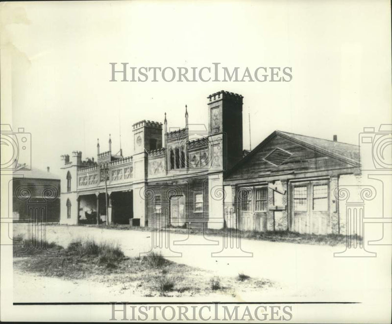 Load image into Gallery viewer, 1880 Press Photo Ornately Built Carrollton Railroad Station On Oak Street
