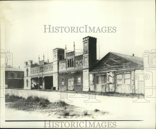 1880 Press Photo Ornately Built Carrollton Railroad Station On Oak Street