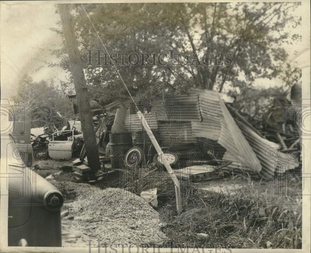 1969 Press Photo Junk cars and trash at Whitney Junkyard - nob97815