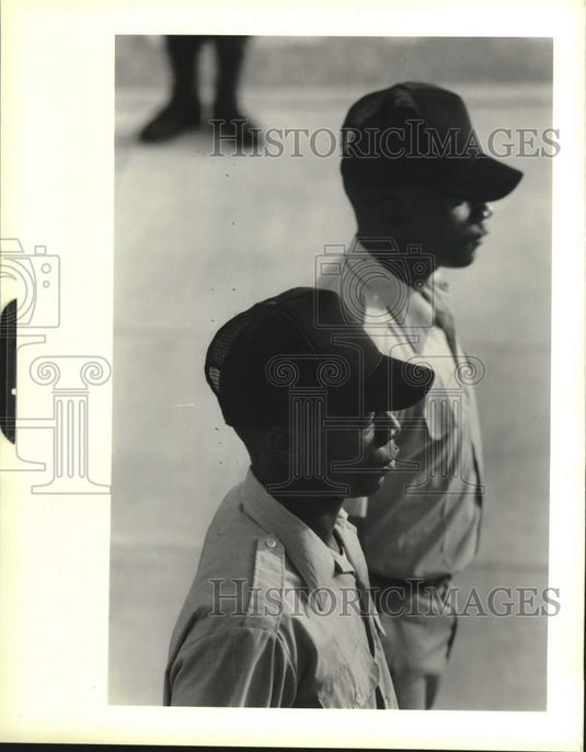 1989 Press Photo Policemen at the Orleans Criminal Sheriff's Office- Historic Images