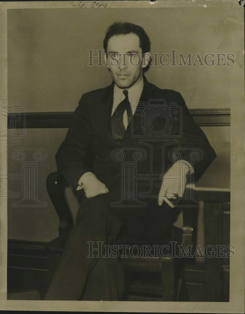 1935 Press Photo Steve Macaluso ordered held by District Attorney Eugene Stanley