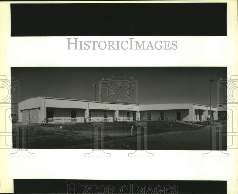 1988 Press Photo Exterior of New Parish Life Center, Nativity of Our Lord Church- Historic Images