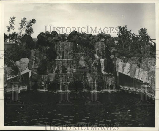 1966 Press Photo Man-Made Waterfall, Robert E. Lee Boulevard & Bayou St. John- Historic Images