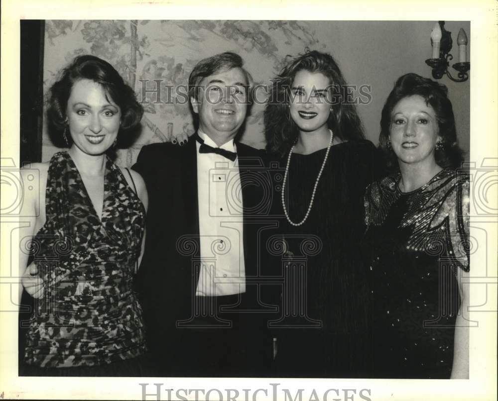 1993 Press Photo Melissa Gordon, Dick O'Neill, Brooke Shields, Tania Saladrigas- Historic Images