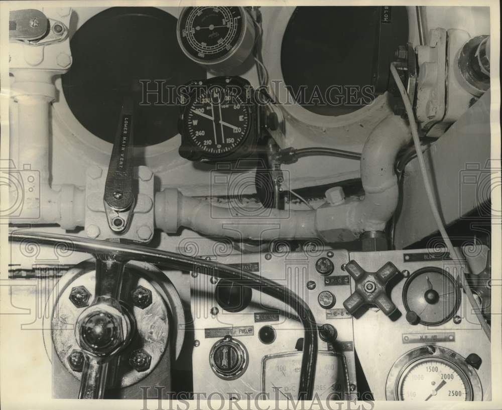 1965 Press Photo Interior View Of Small Ocean Systems Inc. Submarine - nob98717