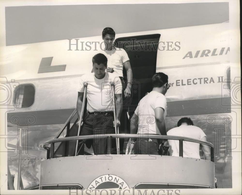 1962 Press Photo POWs Arrive In New Orleans To Raise Castro&#39;s Ransom Money - Historic Images