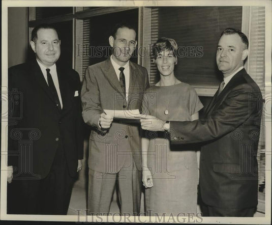 1963 Press Photo Mr. & Mrs. Robert Normann Win Prize, Dallas Jewelry & Gift Show