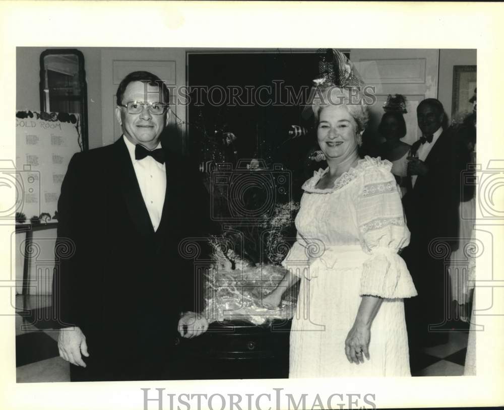 1990 Press Photo Bill And Sandy Messersmith At Sybarites Event- Historic Images