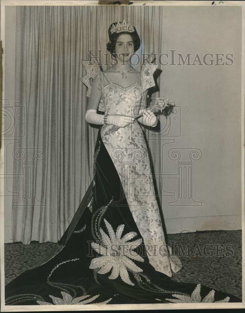 1964 Press Photo Miss Sharon Mary, Queen Of Ball, Municipal Auditorium