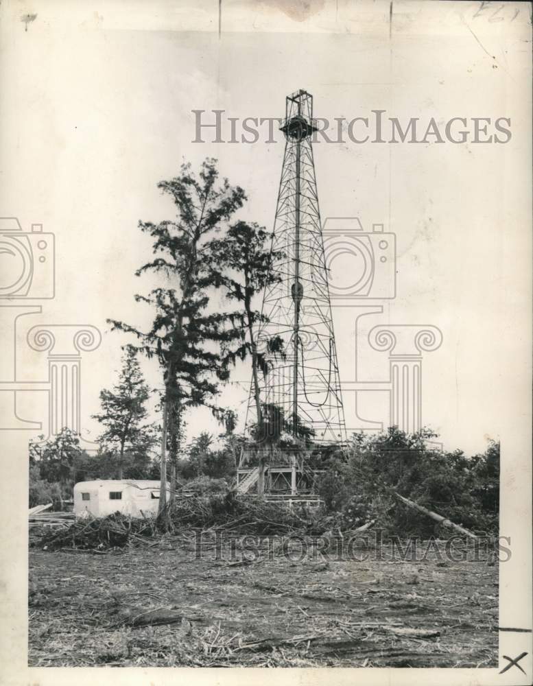 1954 Press Photo Oil Well Drilled at Kenner, Louisiana - noc00355