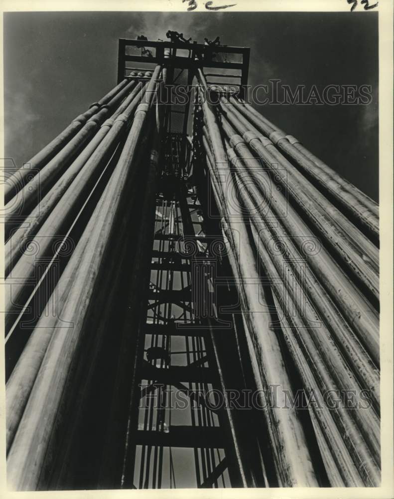 1960 Press Photo Hole Drilled With Aluminum Pipe on Shell Oil Rig, Texas