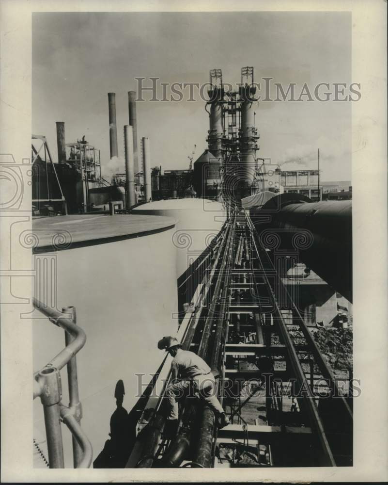 1966 Press Photo View of Olin Mathieson Chemical Company Plant, Baton Rouge