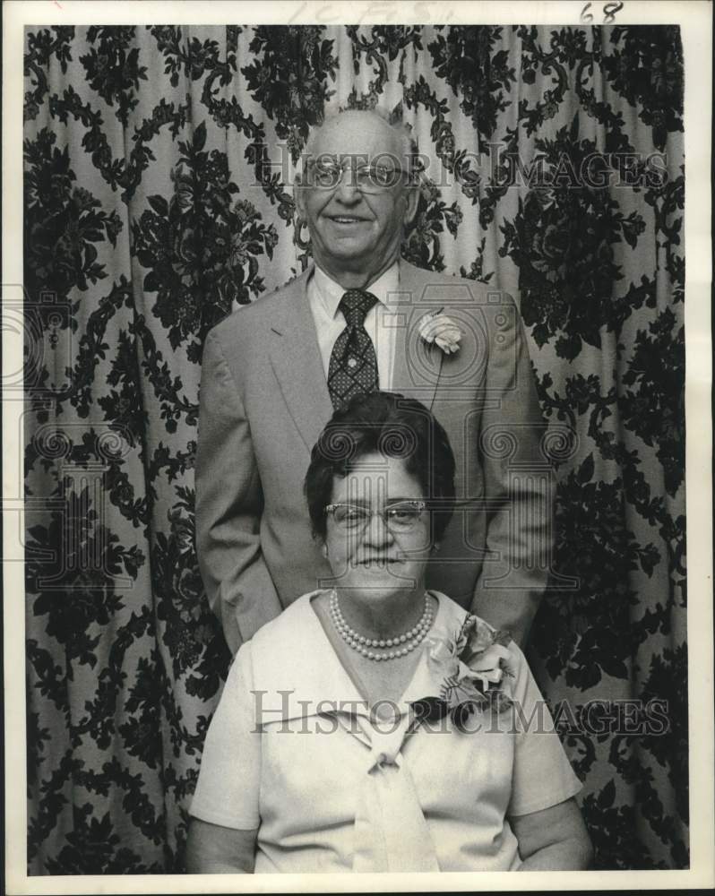 Load image into Gallery viewer, 1973 Press Photo Mr. and Mrs. Elmick Olivier at anniversary party in Louisiana
