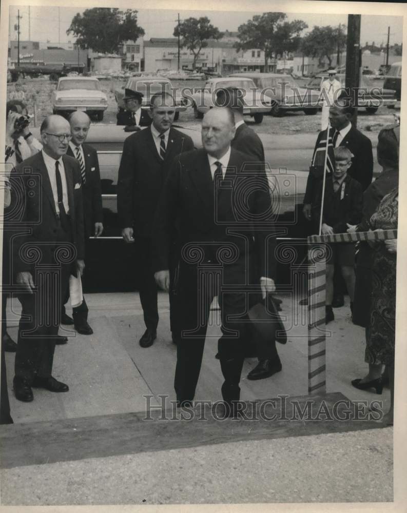 1968 Press Photo King of Norway visits Louisiana - noc00502