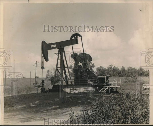 1962 Press Photo Humble Oil & refining Company's No 2 Gumble Oil Well, Louisiana