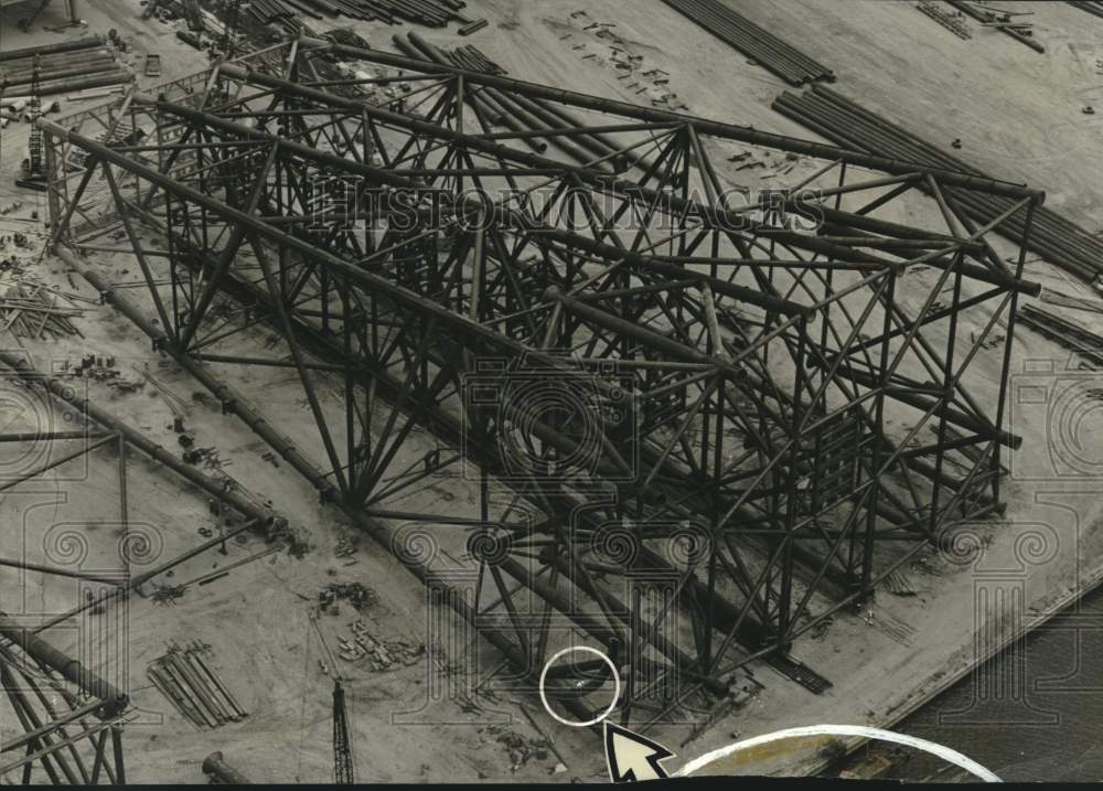 Press Photo Cage shoe constructed in oil drilling rig- Historic Images