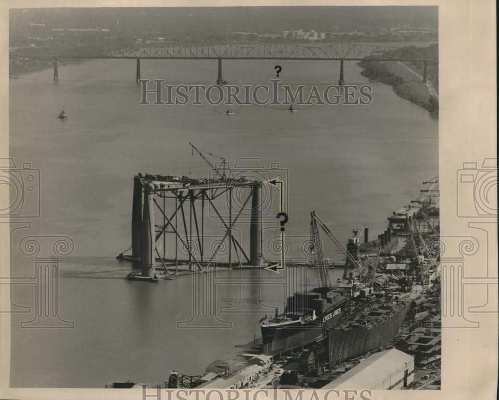 1962 Press Photo Aerial view of an Oil Drilling Rig- Historic Images