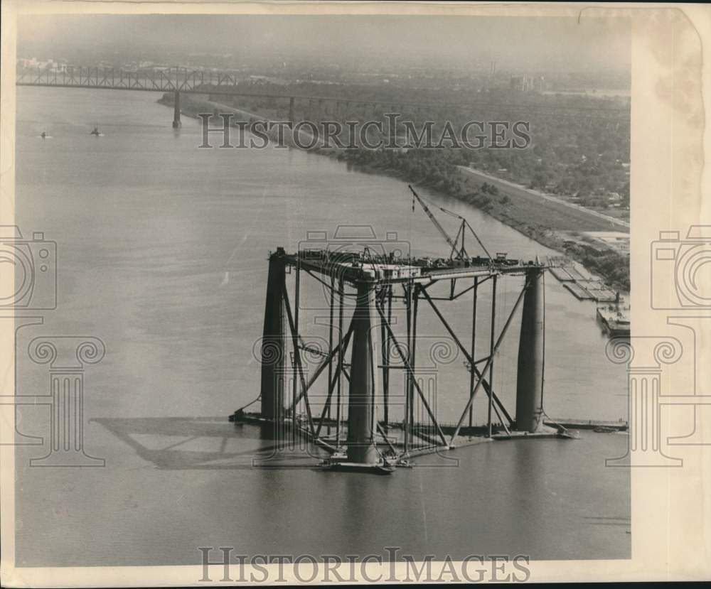 1962 Press Photo Aerial view of a Oil Drilling Rig Platform - noc00863