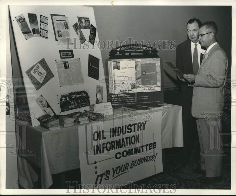 Load image into Gallery viewer, 1956 Press Photo Oil Progress Week exhibit inspected by Oil Marketers officers
