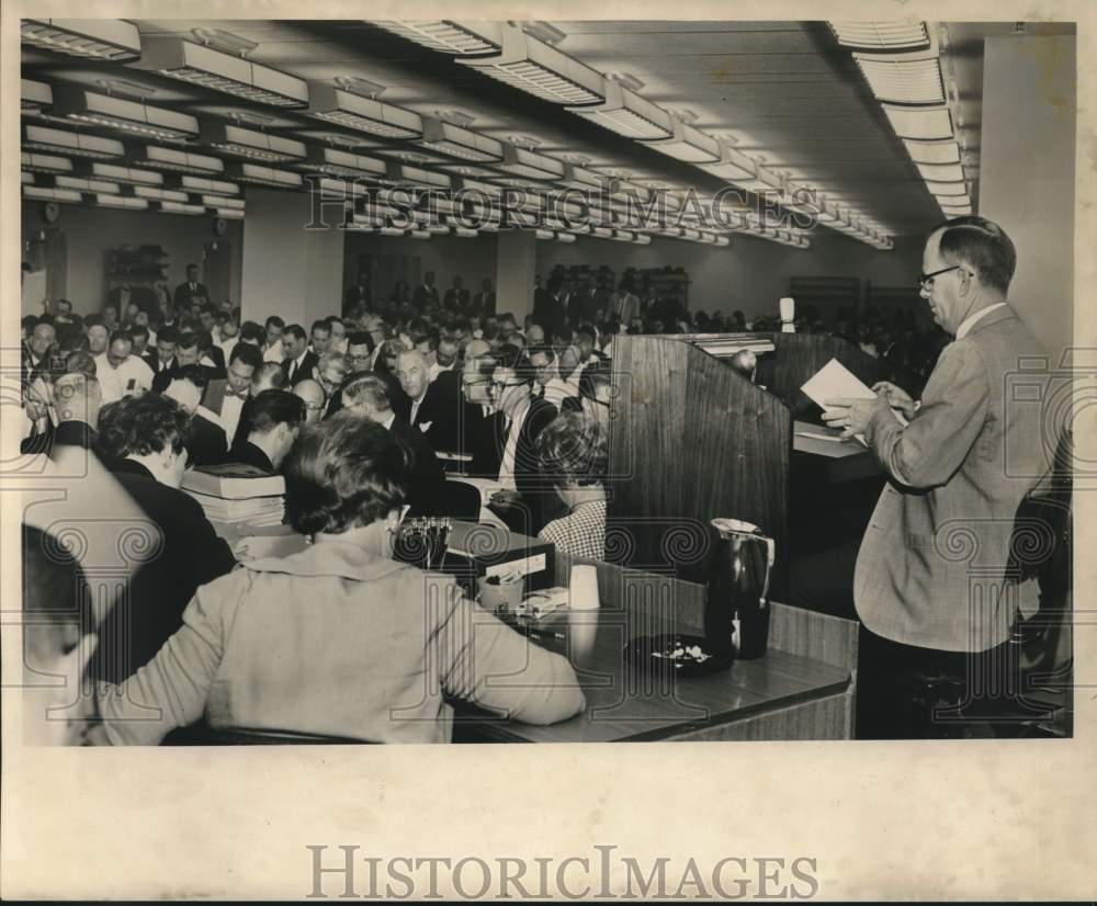 1962 Press Photo John Rankin reads oil lease bids in Louisiana - noc00893
