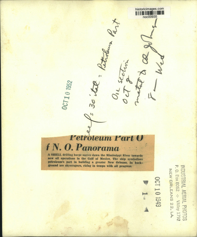 1949 Press Photo Shell Oil drilling barge in Mississippi River at New Orleans