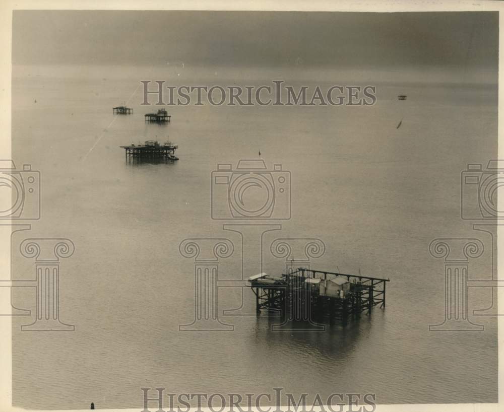 1961 Press Photo Aerial view of California Oil Rigs, Main Pass - noc00947