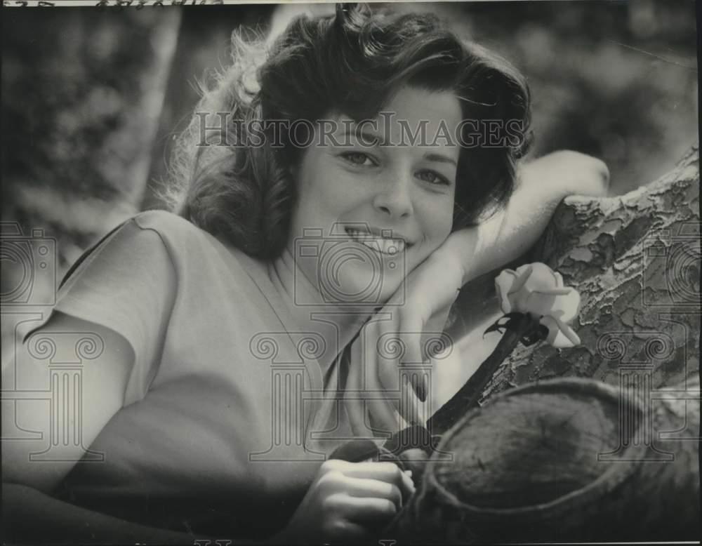 Press Photo Miss Erin Elizabeth O&#39;Keefe to be crowned 1979 Floral Queen- Historic Images