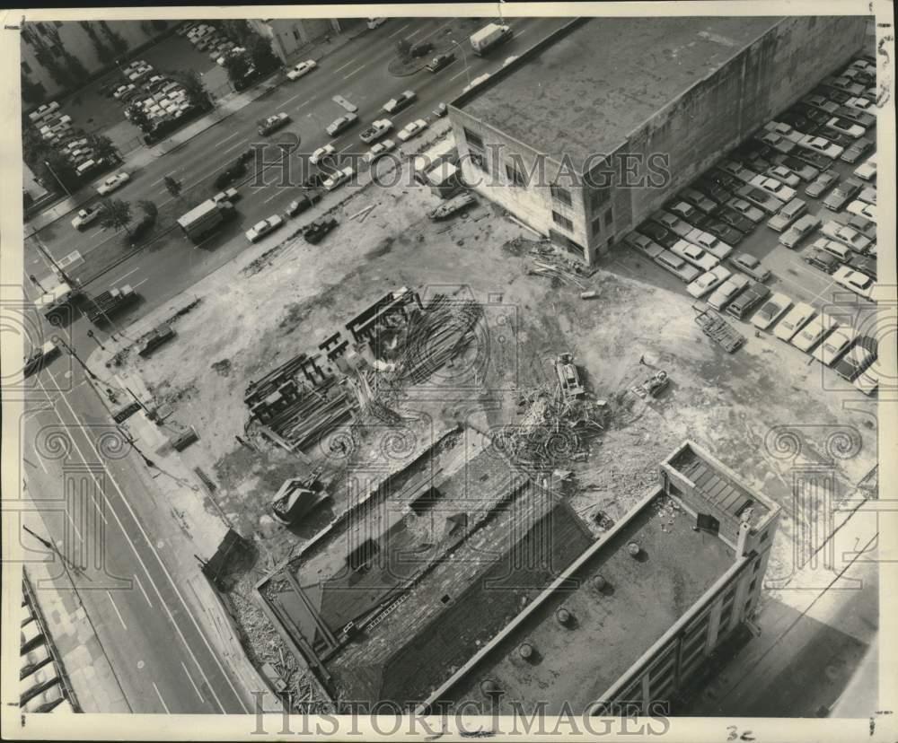 1969 Press Photo Aerial view of One Shell Square construction, New Orleans