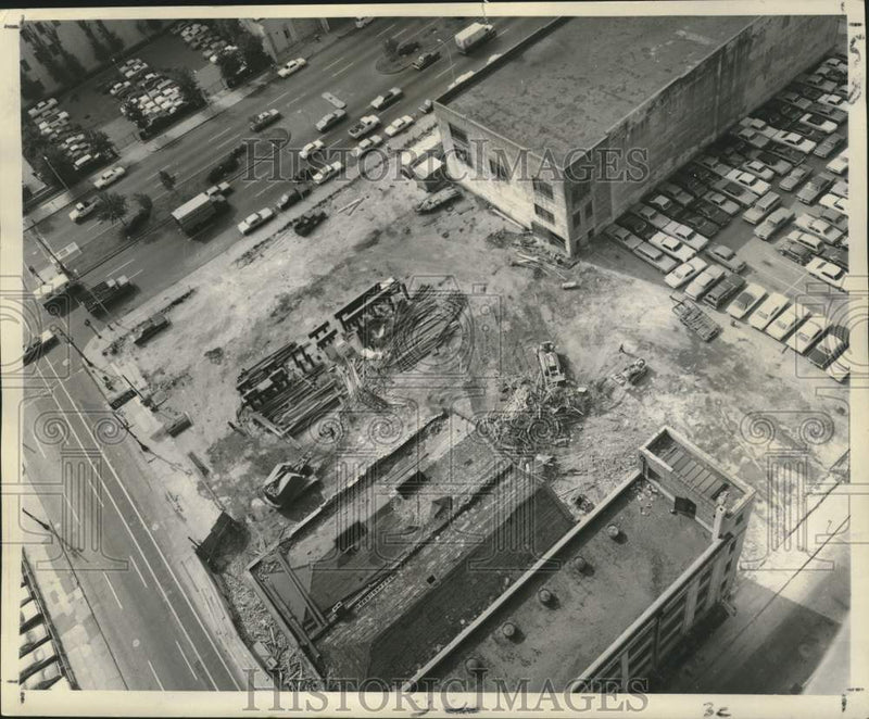 Load image into Gallery viewer, 1969 Press Photo Aerial view of One Shell Square construction, New Orleans
