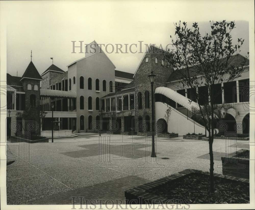 1976 Press Photo Oldtown Uptown shopping complex in Louisiana - Historic Images