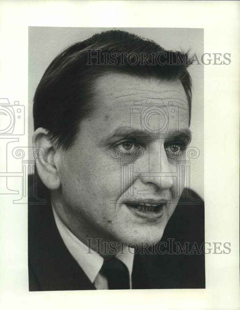 Load image into Gallery viewer, 1969 Press Photo Swedish Minister for Education Olaf Palme - noc01475
